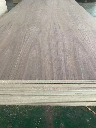 Fancy Plywood Poplar Core Wulnut Natural Wood Veneer